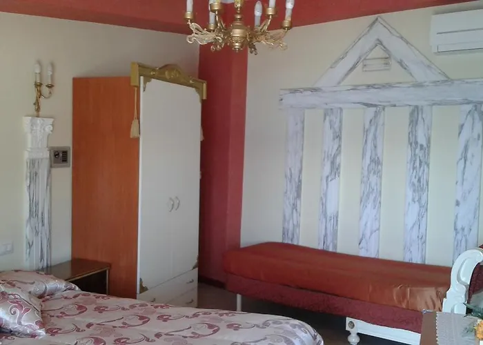 Olimpo Palace Affittacamere 3* שילה